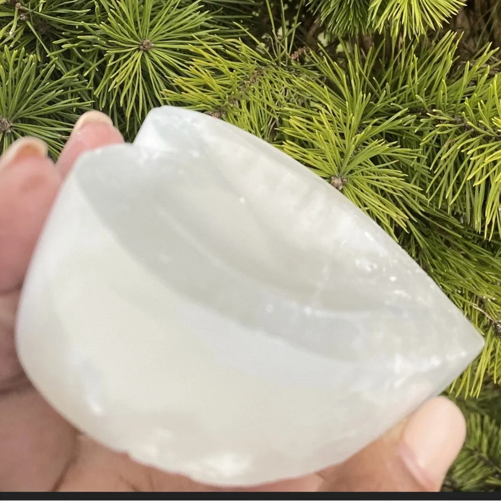 Selenite Heart, Crystal Charger, Selenite - Picture 3 of 5